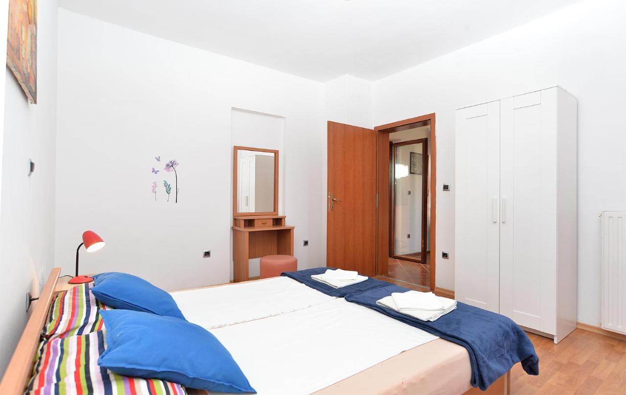 Apartment Puzar 295 Stinjan Bagian luar foto