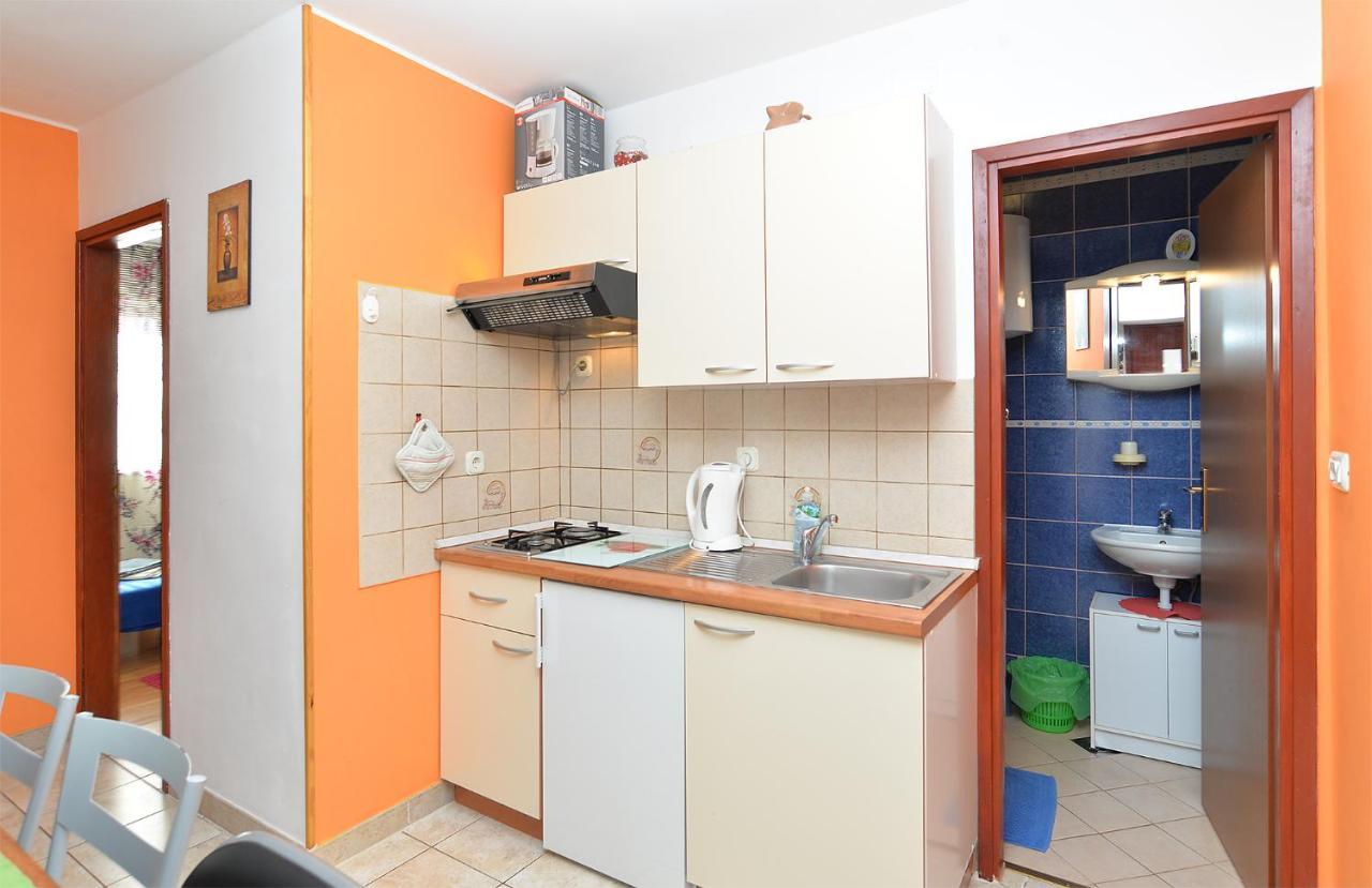 Apartment Puzar 295 Stinjan Bagian luar foto